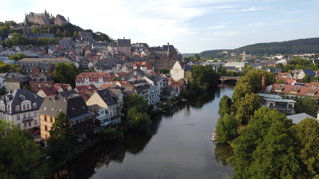 Luftaufnahme - Ferienwohnung an der Lahn